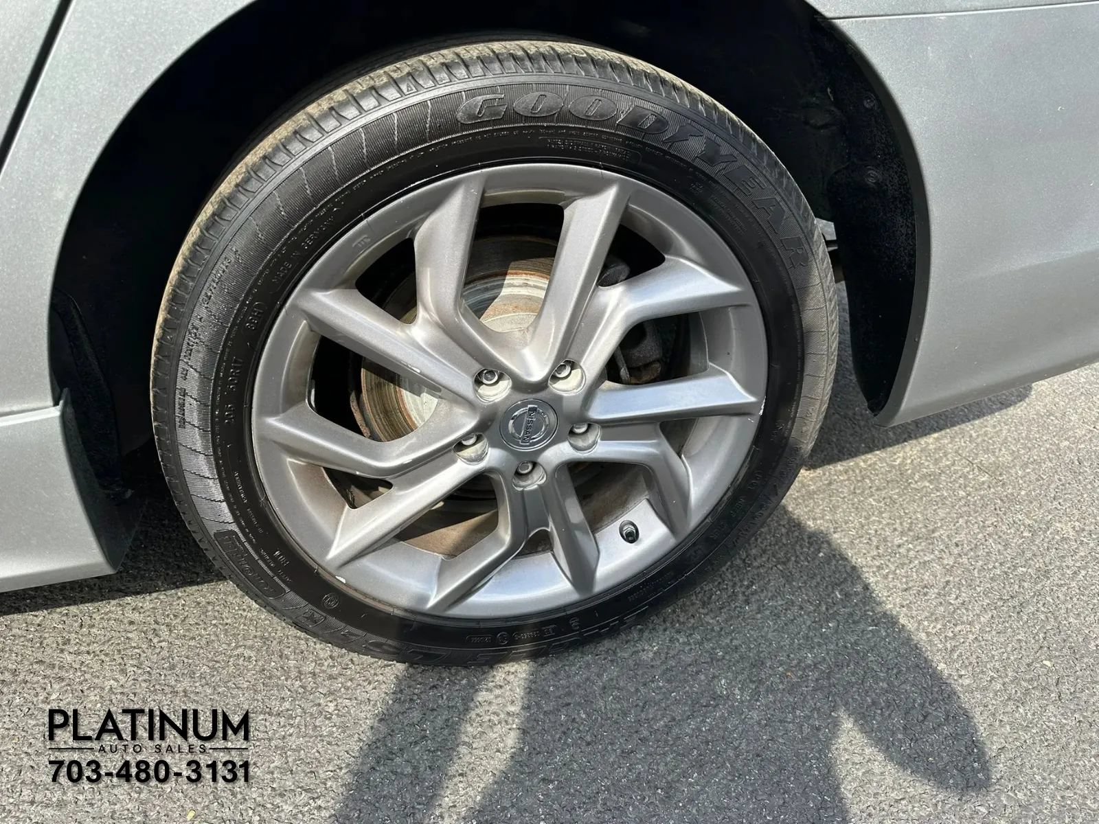 Used 2013 Nissan Sentra SR w/ Driver Pkg FWD image 21