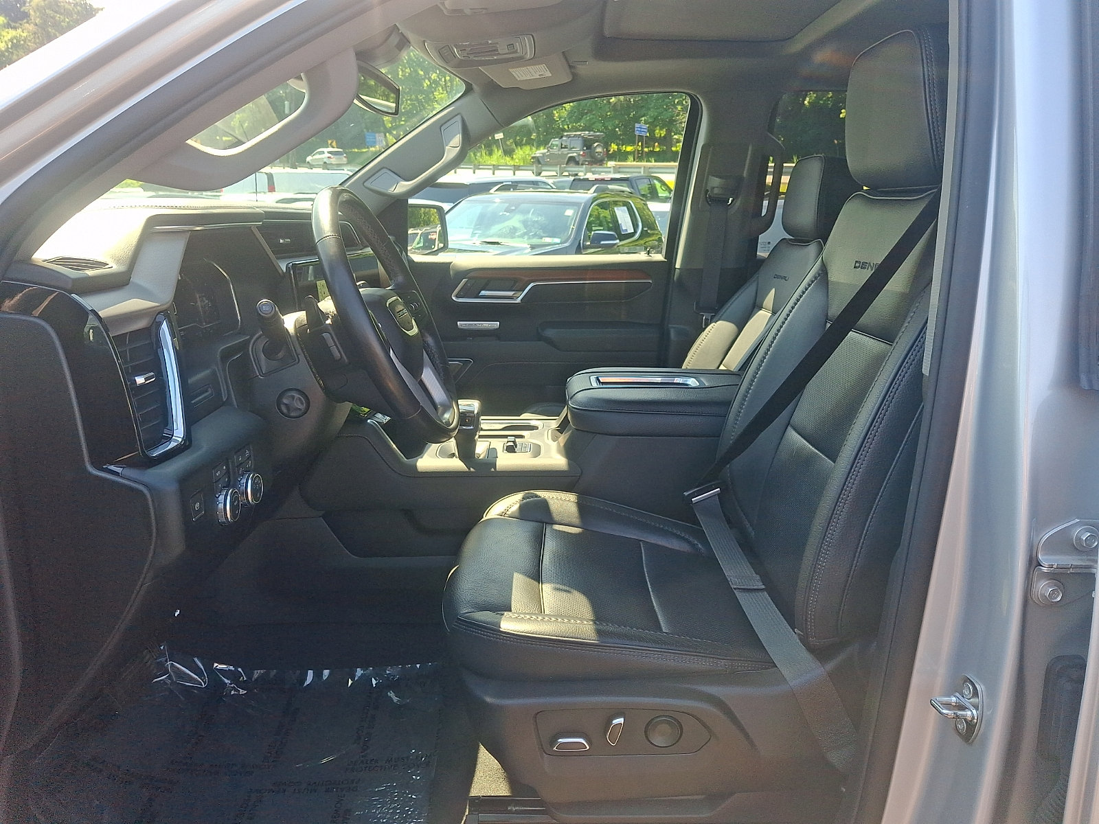 Used 2022 GMC Sierra 1500 Denali AWD/4WD image 13