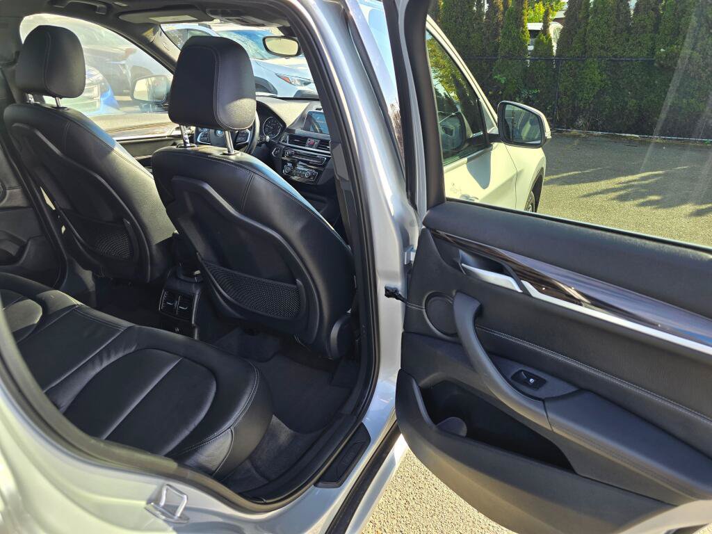 Used 2018 BMW X1 xDrive28i AWD/4WD image 13