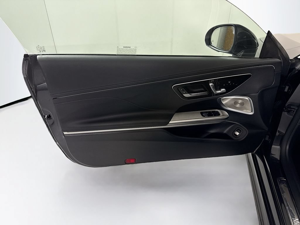 Certified 2025 Mercedes-Benz CLE 300 4MATIC Coupe image 24