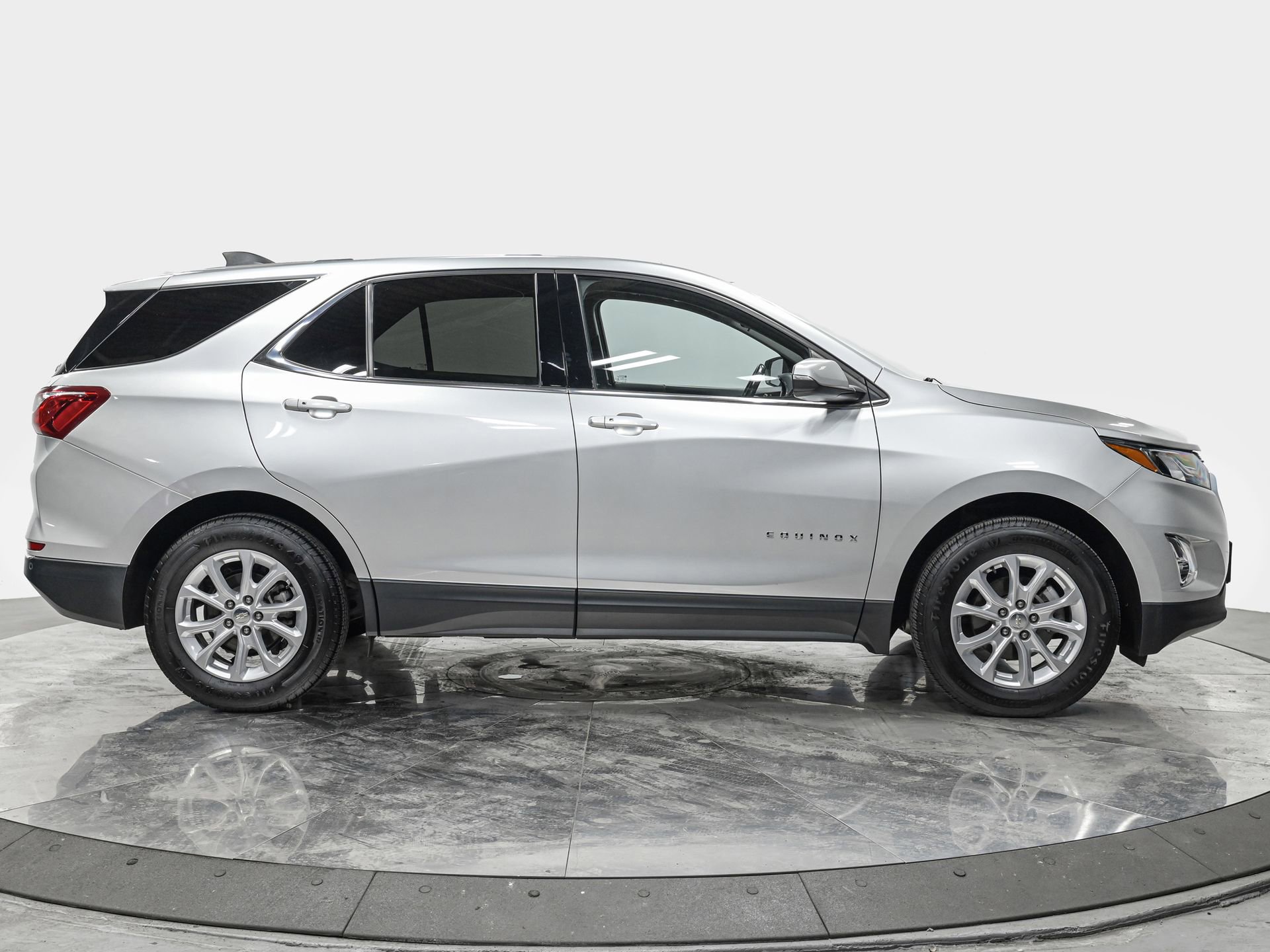 Used 2019 Chevrolet Equinox LT AWD/4WD image 10