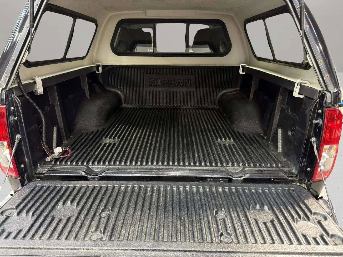 Used 2018 Nissan Frontier SV image 11