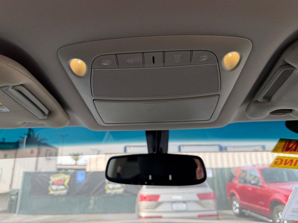 Used 2015 Nissan Pathfinder SV image 27