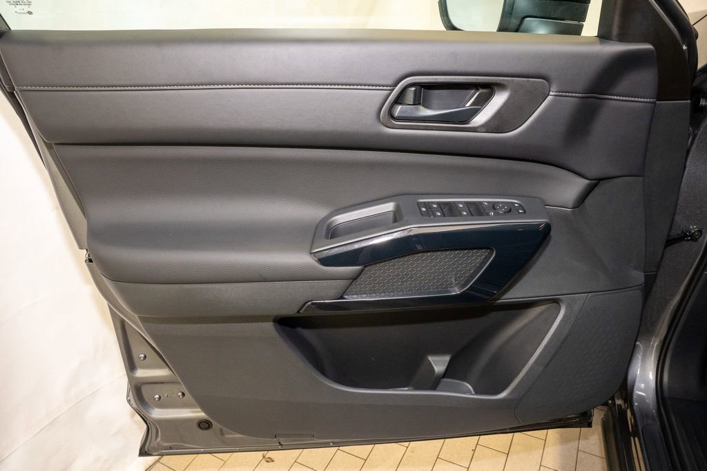 New 2026 Nissan Pathfinder SV image 14