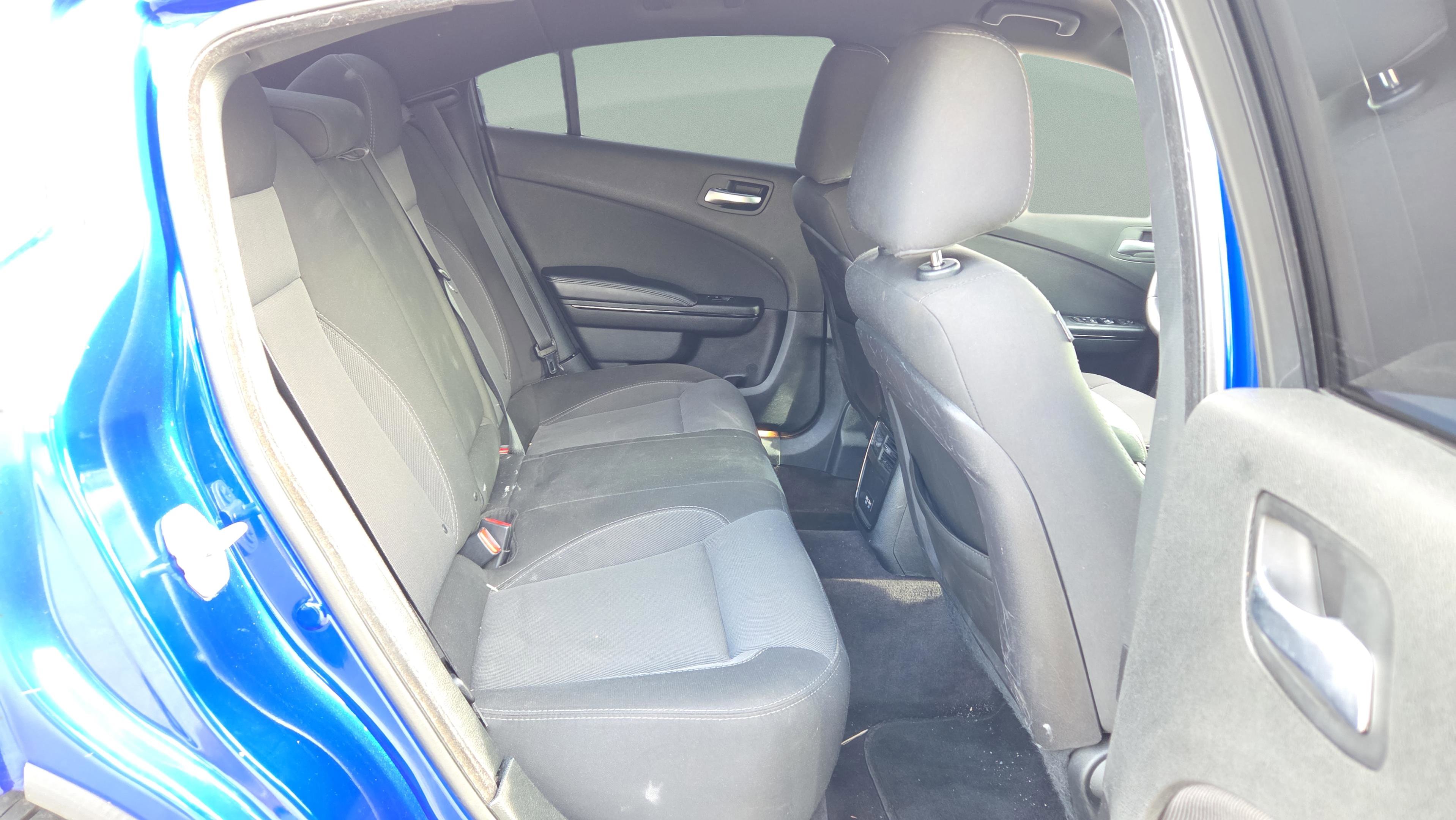 Used 2018 Dodge Charger SXT w/ Blacktop Package RWD image 14