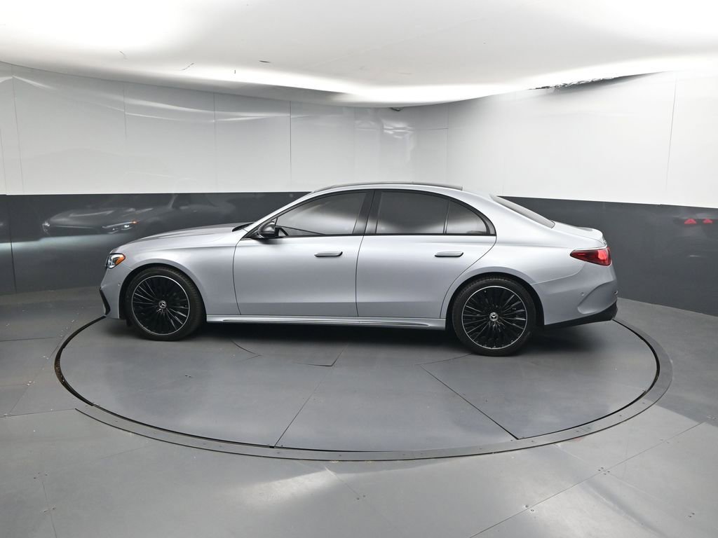 Used 2024 Mercedes-Benz E 350 4MATIC Sedan image 2