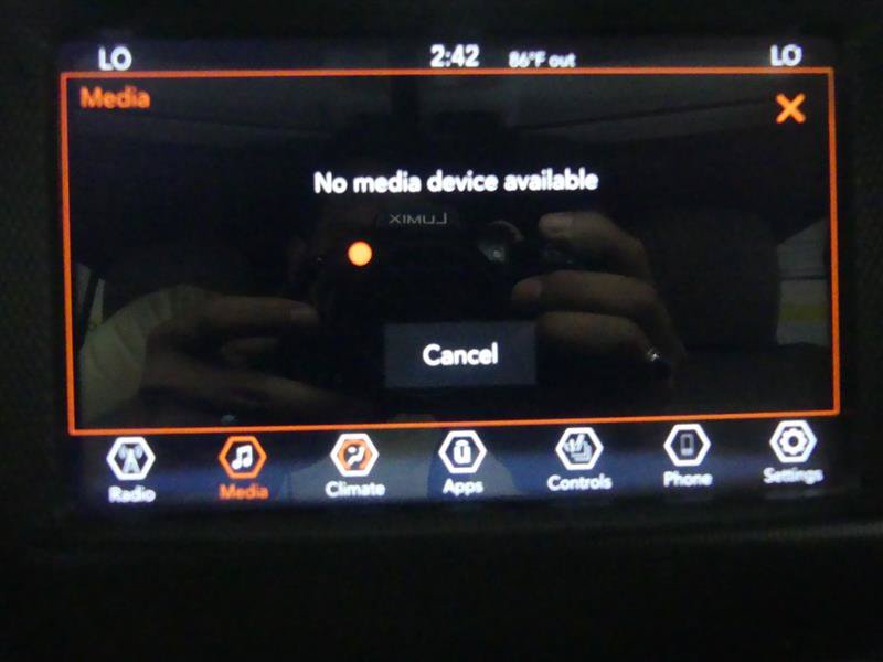 Used 2021 Jeep Gladiator Rubicon w/ Cold Weather Group AWD/4WD image 11