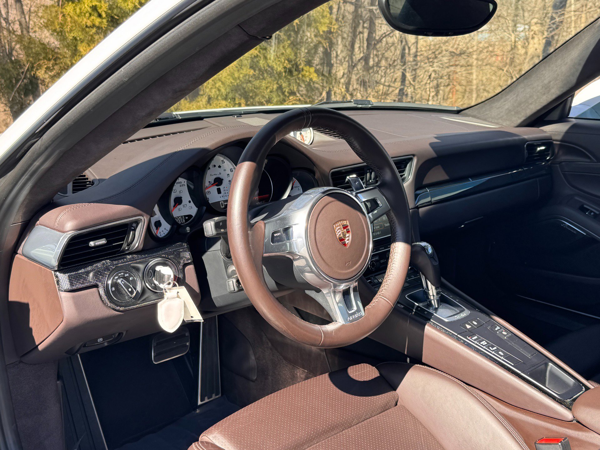 Used 2014 Porsche 911 Turbo S image 29