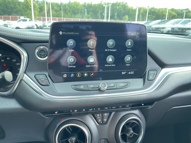 Used 2025 Chevrolet Blazer LT FWD image 13