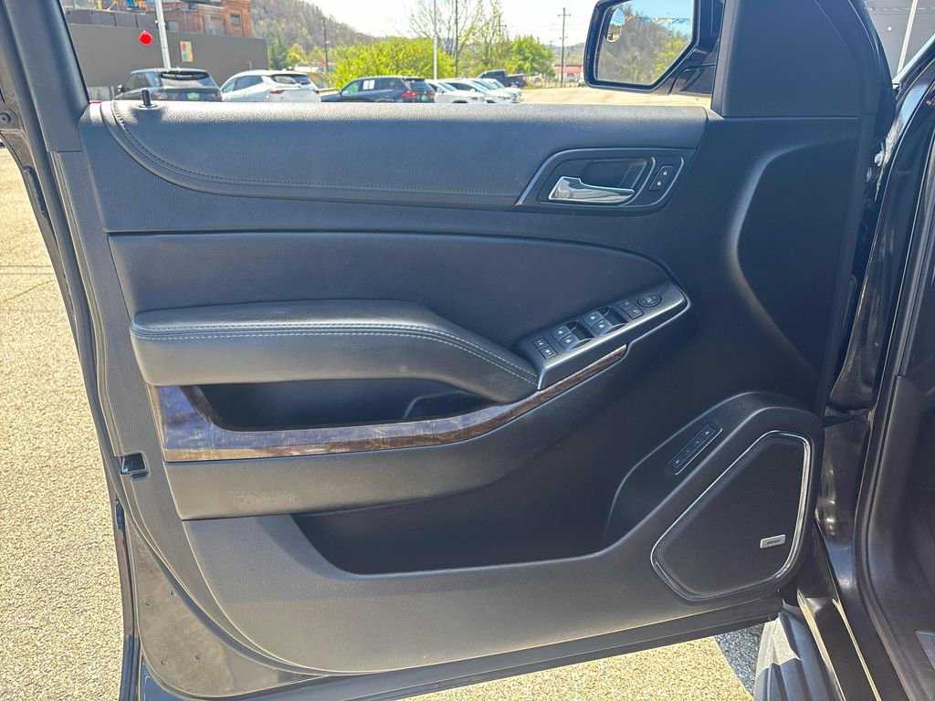 Used 2019 Chevrolet Suburban LT AWD/4WD image 9