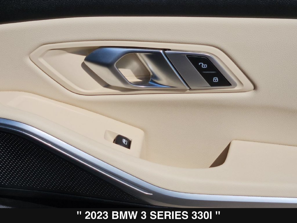 Used 2023 BMW 330i Sedan w/ Premium Package RWD image 31