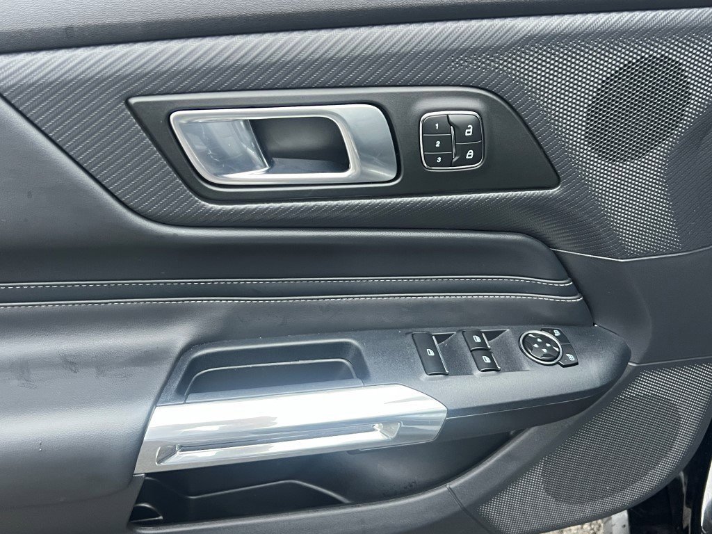 Used 2024 Ford Mustang GT Premium image 17