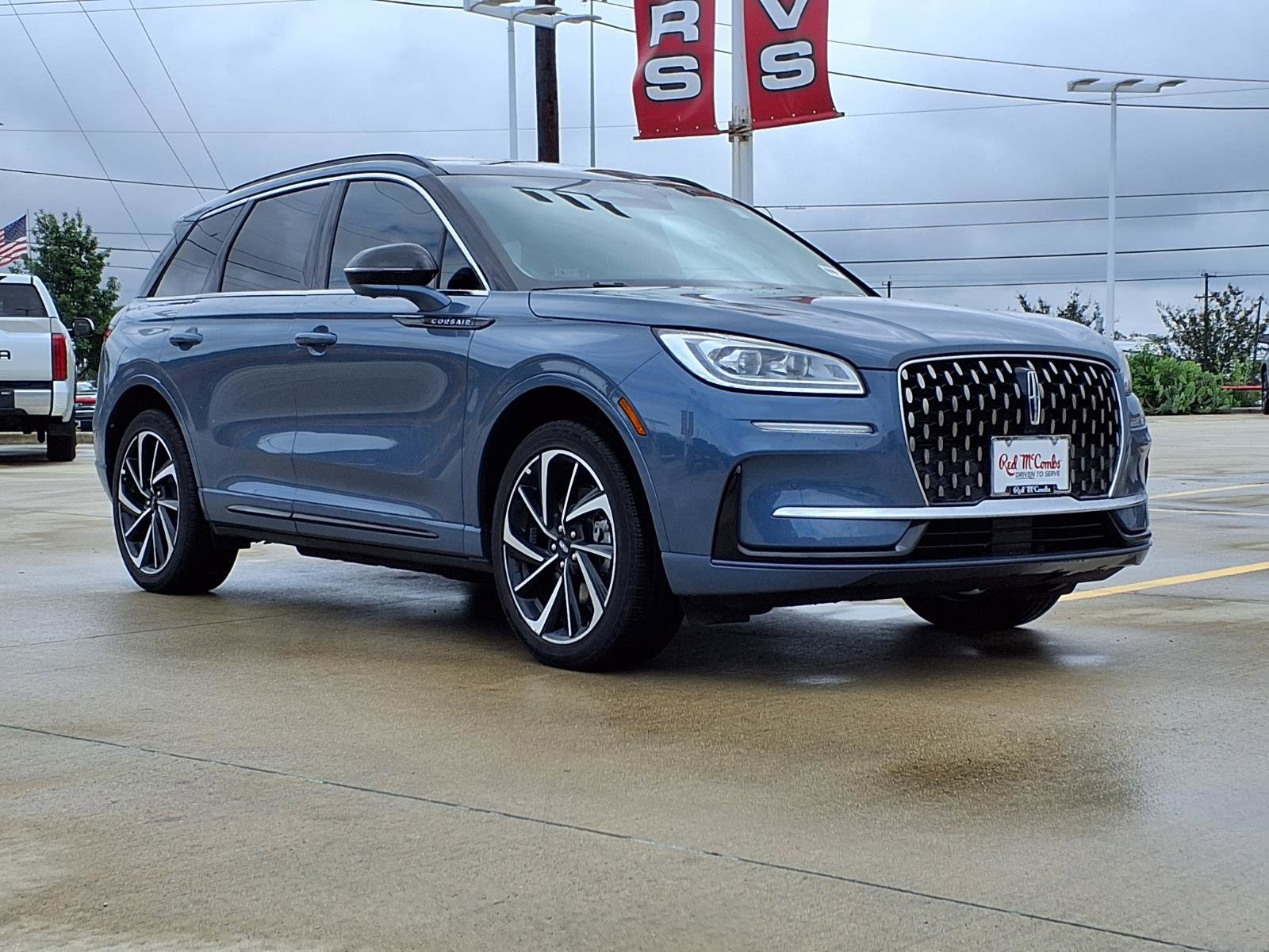 Used 2025 Lincoln Corsair Grand Touring w/ Equipment Group 301A AWD/4WD image 3