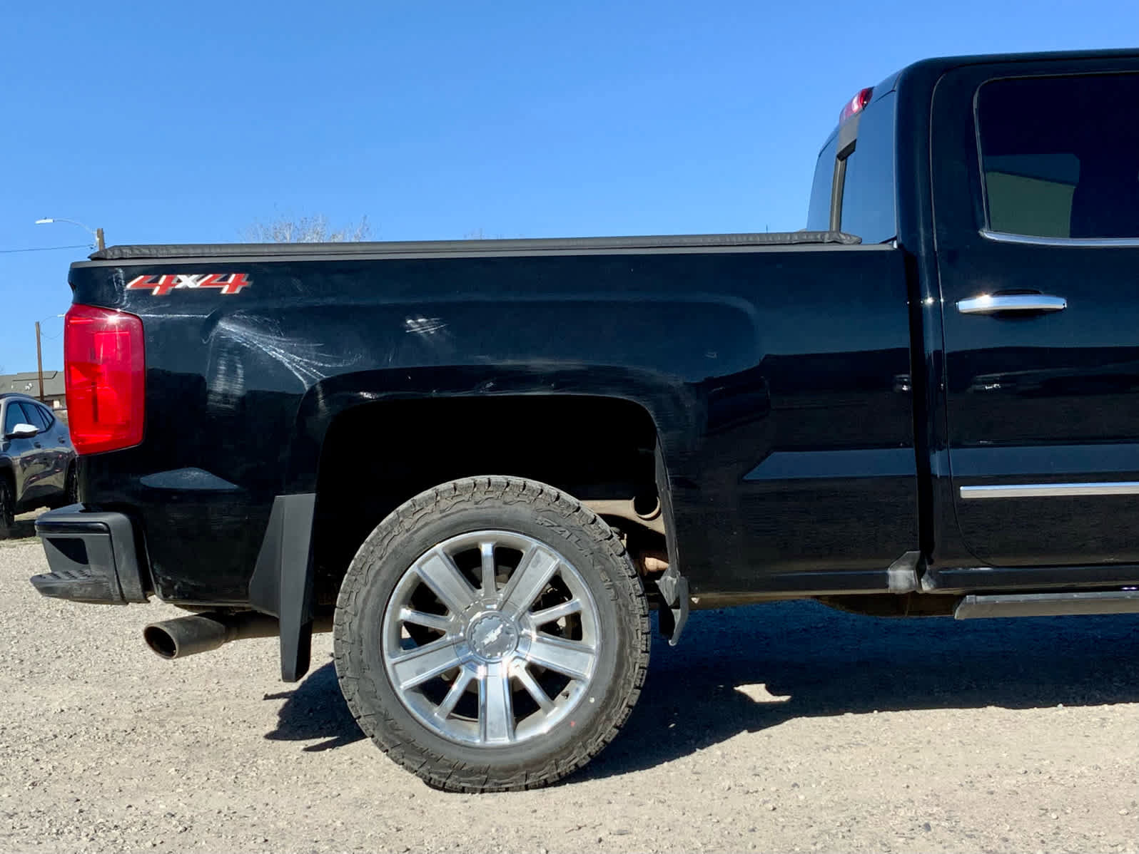 Used 2018 Chevrolet Silverado 1500 High Country AWD/4WD image 11