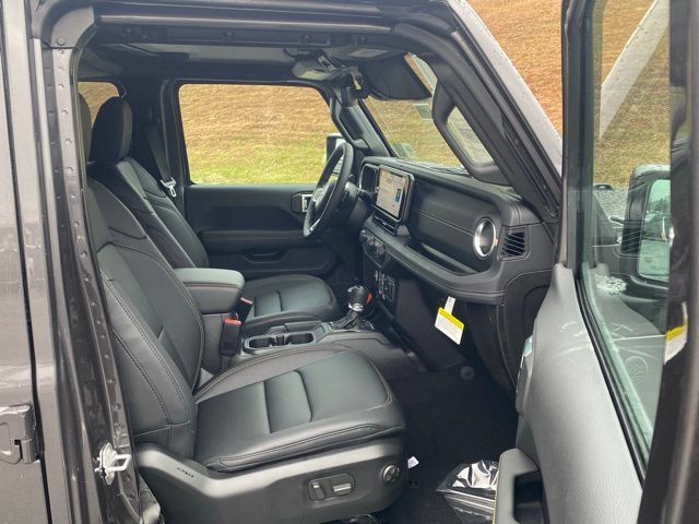 New 2026 Jeep Wrangler Unlimited Sahara AWD/4WD image 29