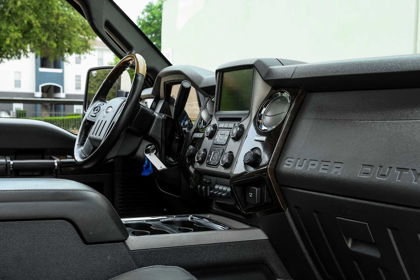 Used 2016 Ford F250 Platinum w/ FX4 Off-Road Package AWD/4WD image 25