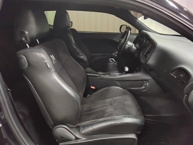 Used 2017 Dodge Challenger R/T Scat Pack RWD image 13