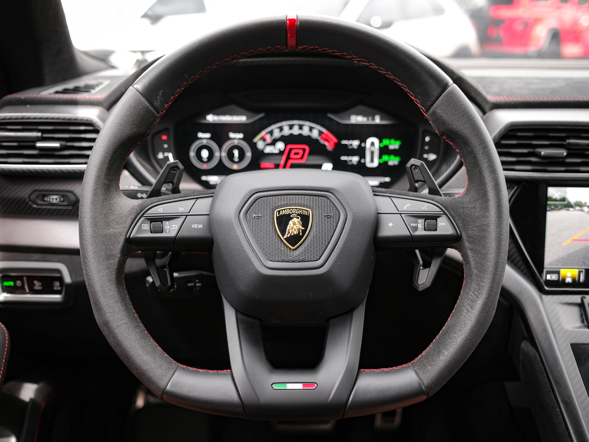 Used 2023 Lamborghini Urus Performante AWD/4WD image 18