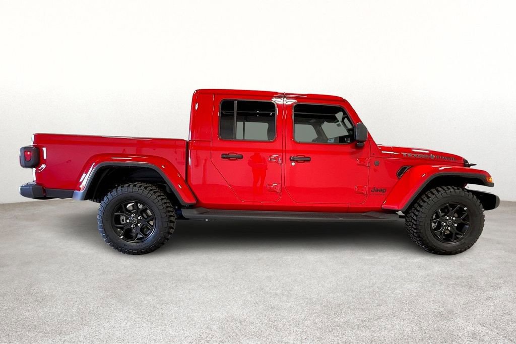 New 2025 Jeep Gladiator Sport image 16