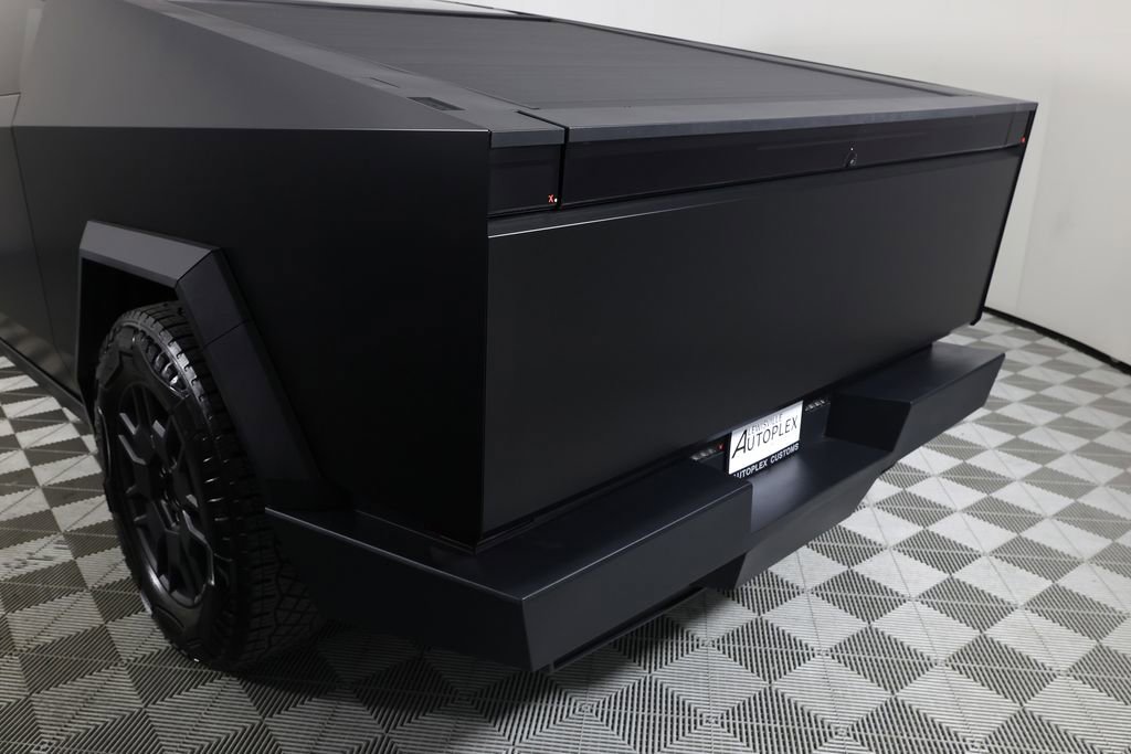 Used 2024 Tesla Cybertruck AWD Crew Cab image 51