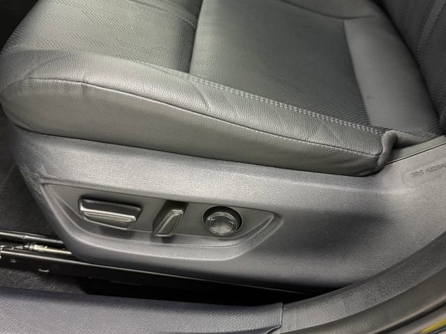 Used 2025 Toyota Camry XSE FWD image 28