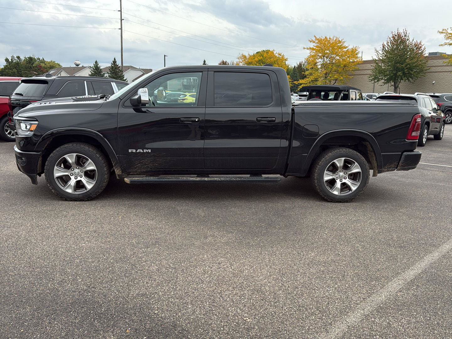Used 2019 RAM 1500 Laramie AWD/4WD image 2