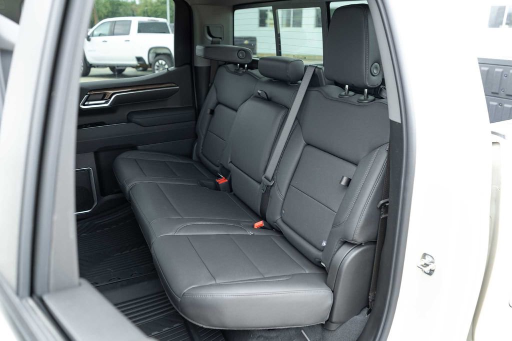 New 2026 Chevrolet Silverado 1500 RST AWD/4WD image 15
