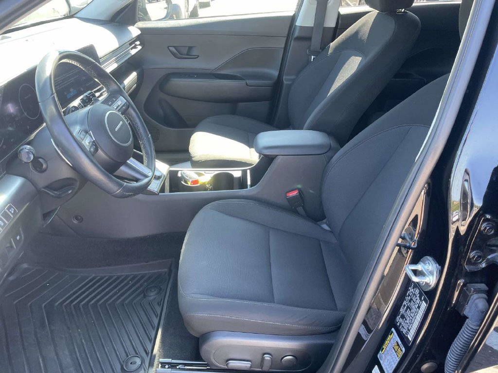 Certified 2025 Hyundai Kona SEL FWD image 12