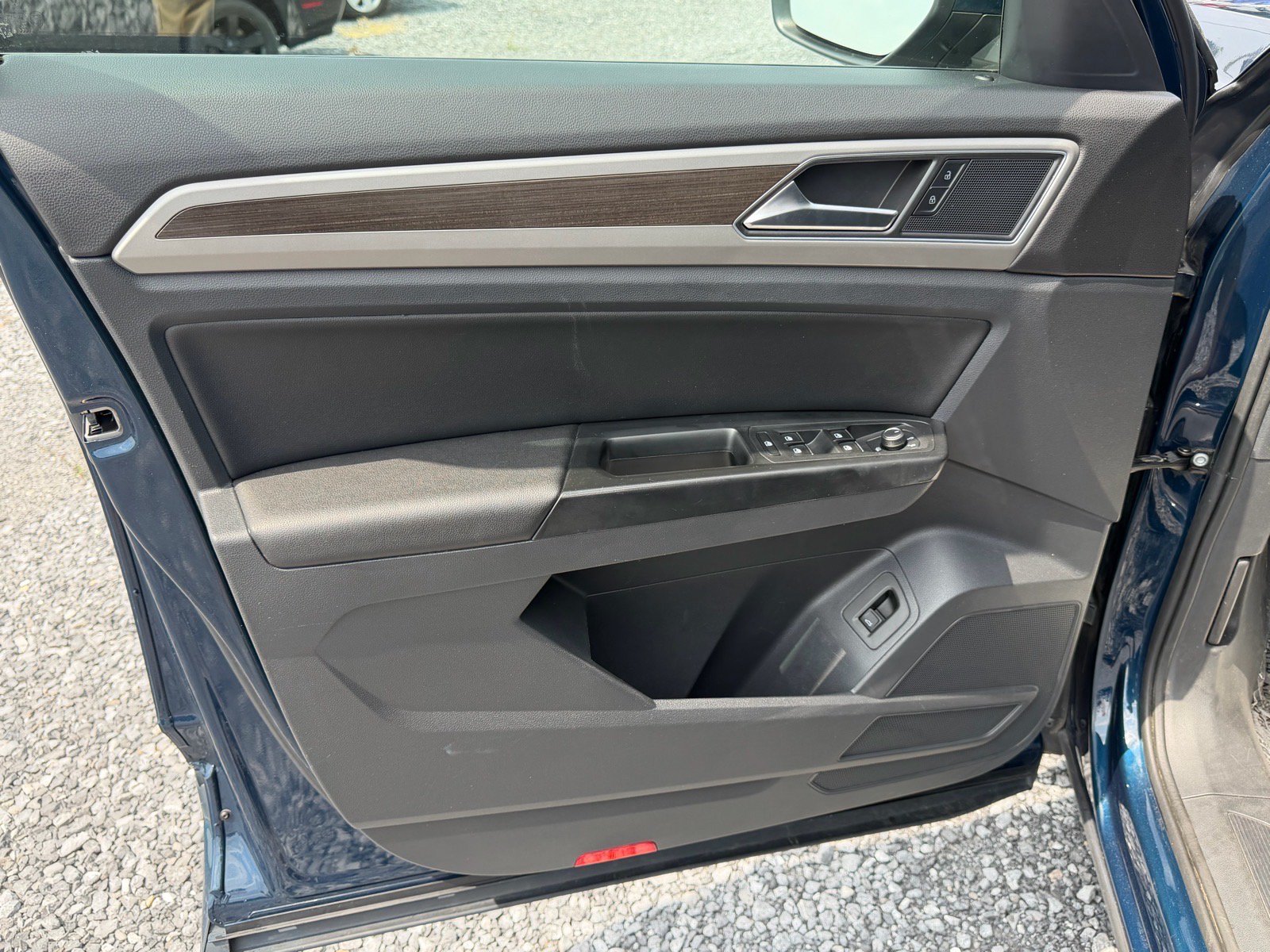 Used 2019 Volkswagen Atlas SE w/ Towing Package AWD/4WD image 18
