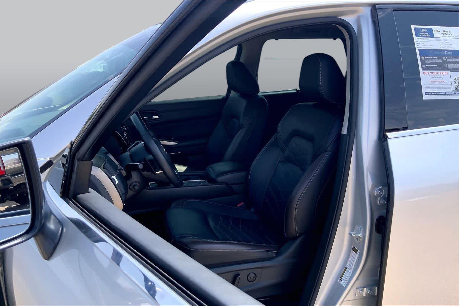Used 2024 Nissan Pathfinder Platinum FWD image 8