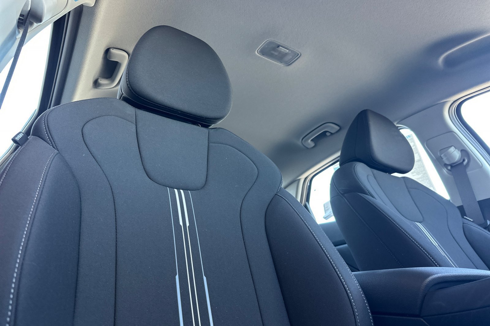 New 2026 Hyundai Elantra Hybrid FWD image 17