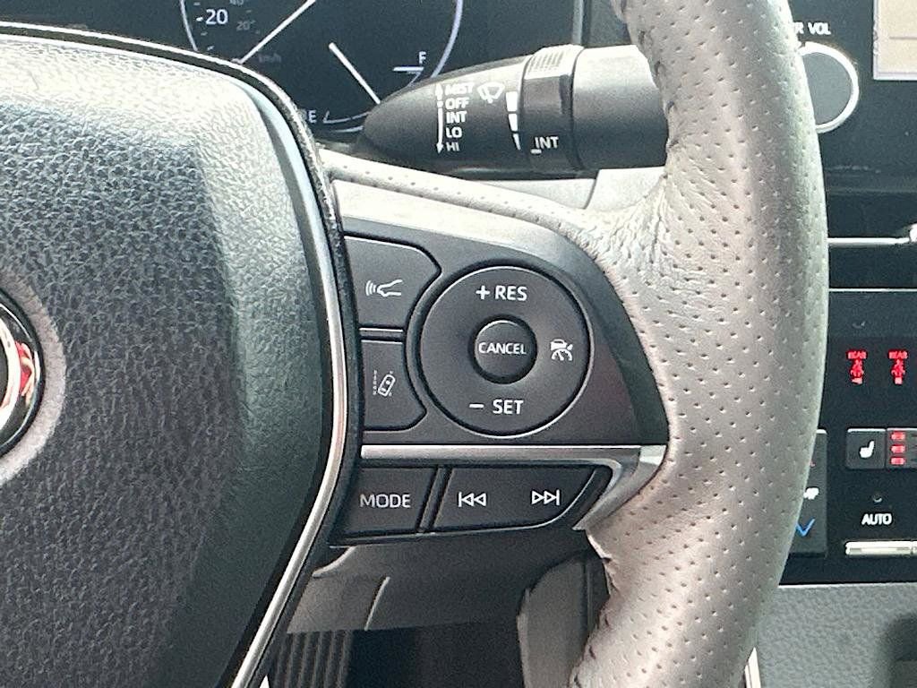 Certified 2019 Toyota Avalon Limited w/ Advanced Safety Package image 22