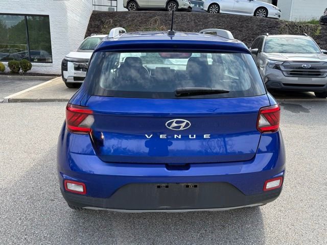 Used 2023 Hyundai Venue SEL w/ Cargo Package FWD image 6