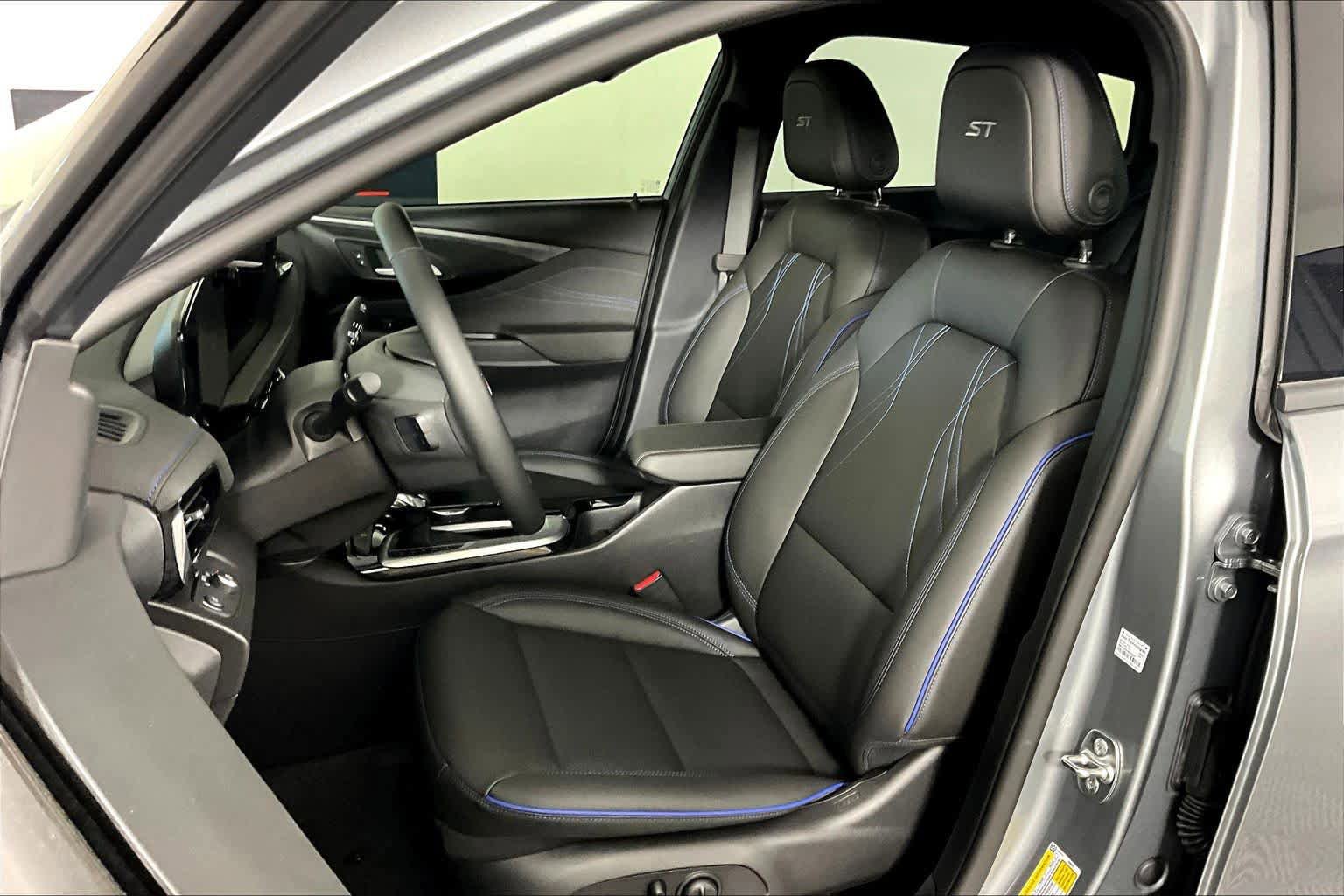 Used 2026 Buick Envista Sport Touring w/ Convenience I Package FWD image 8