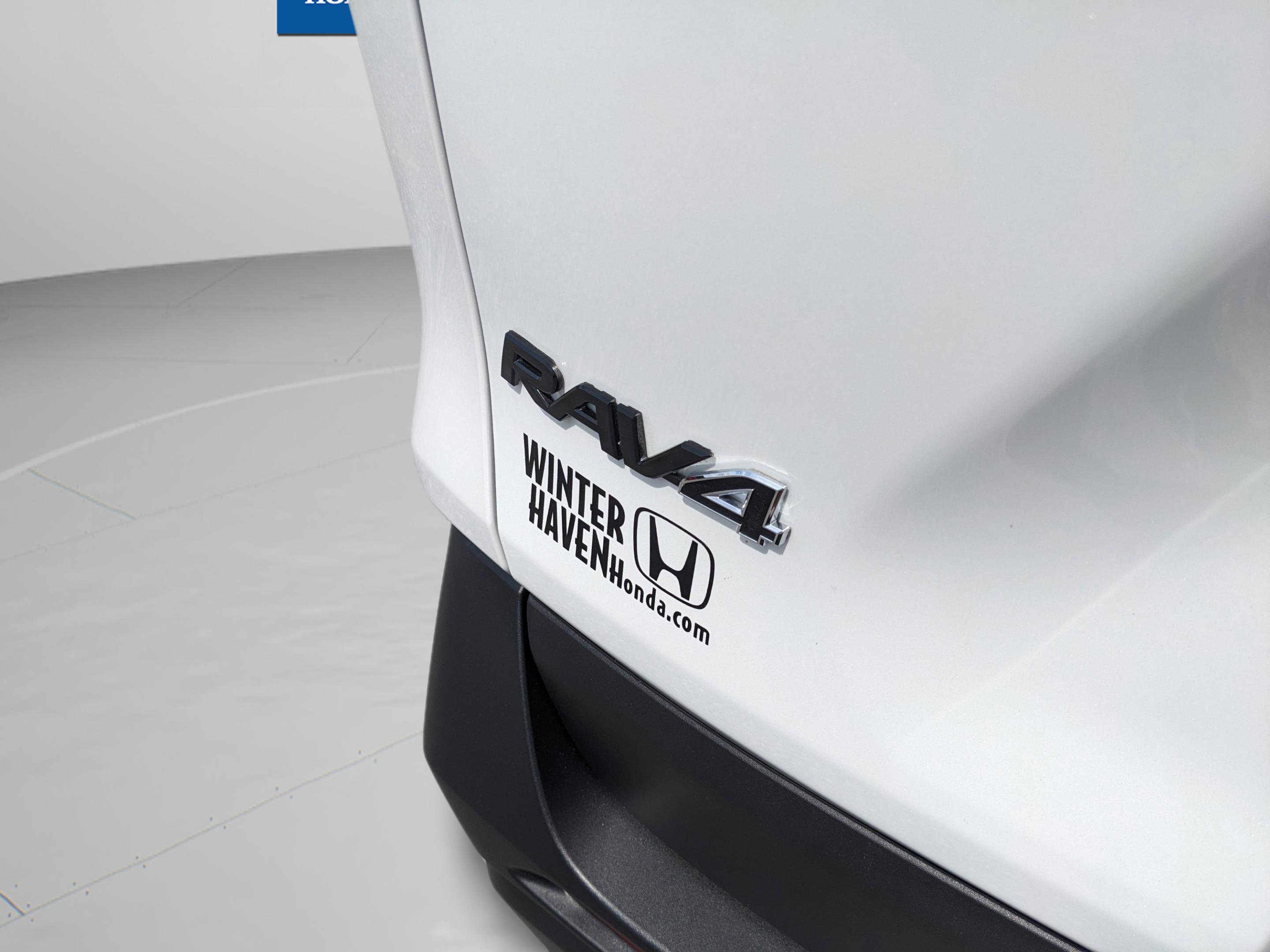 Used 2025 Toyota RAV4 XLE Premium FWD image 38