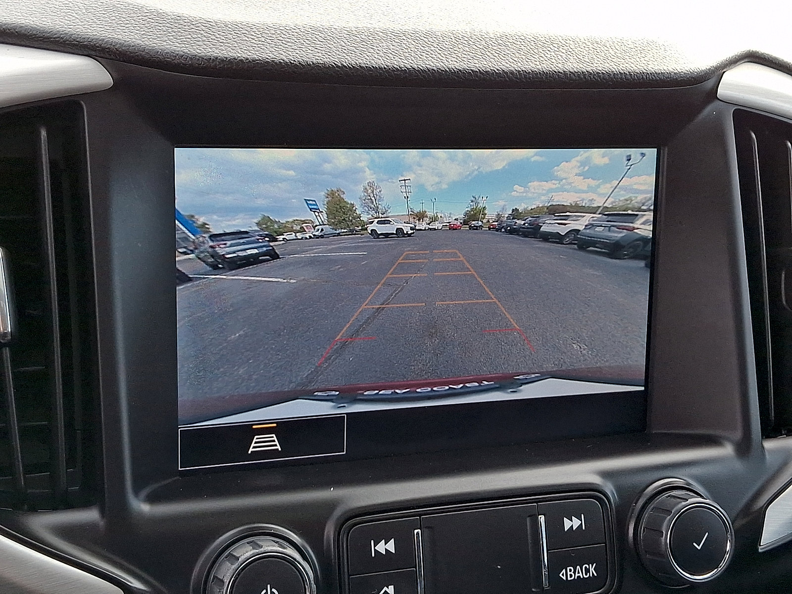 Certified 2023 GMC Terrain SLE w/ Driver Convenience Package AWD/4WD image 18