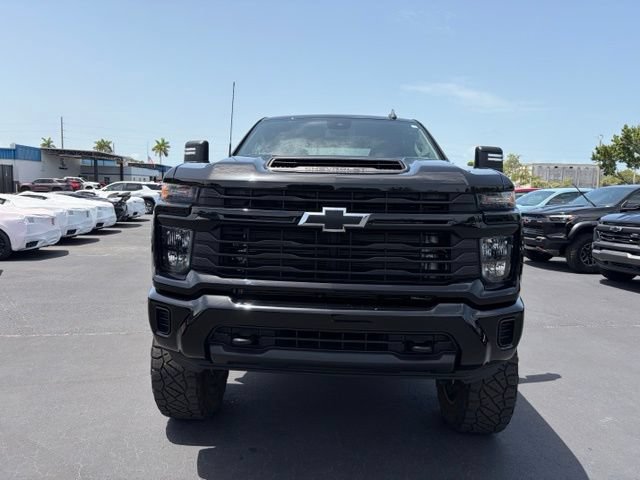 Used 2024 Chevrolet Silverado 2500 Custom w/ Custom Value Package AWD/4WD video 2