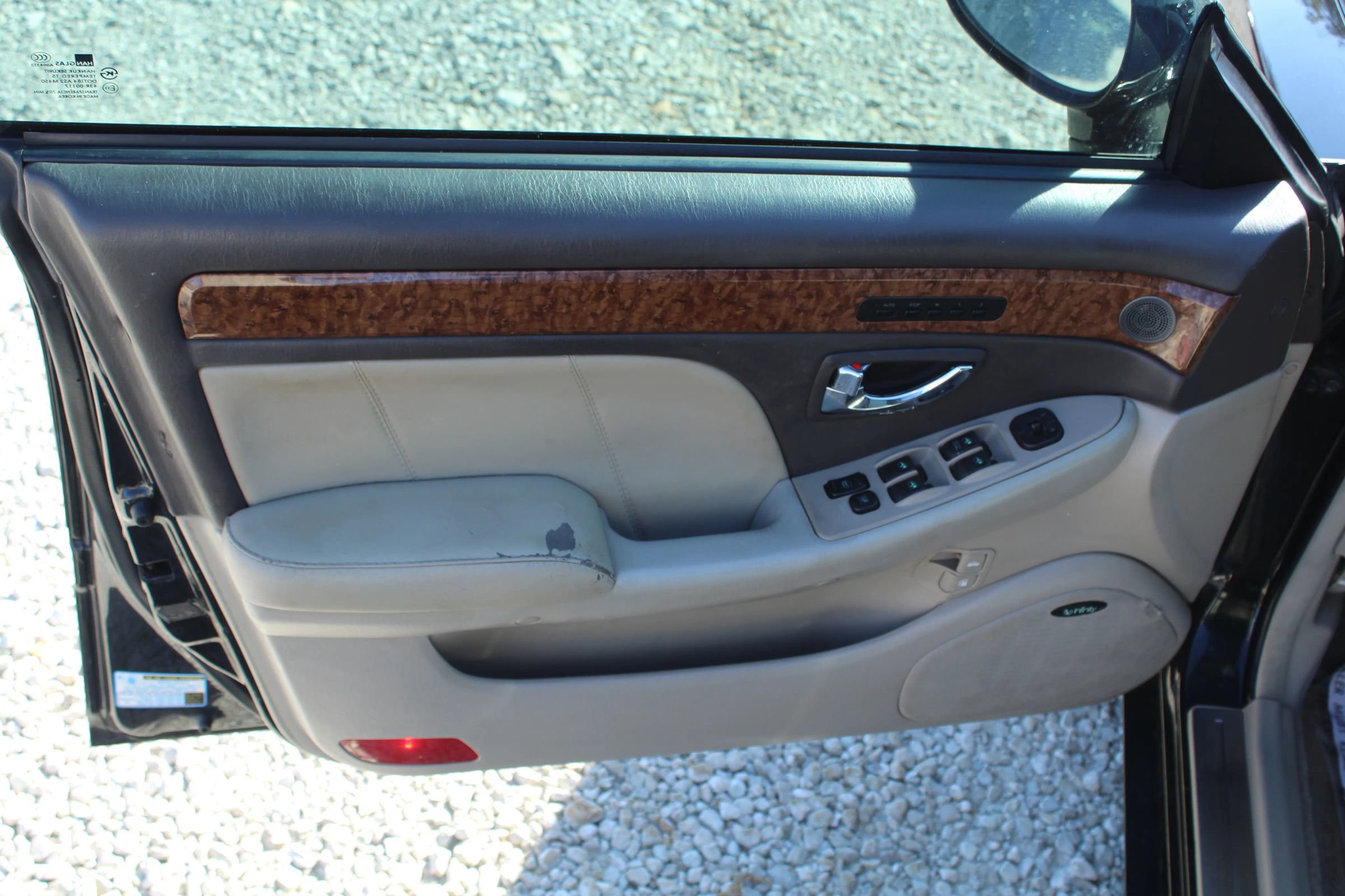 Used 2005 Hyundai XG350 L image 9