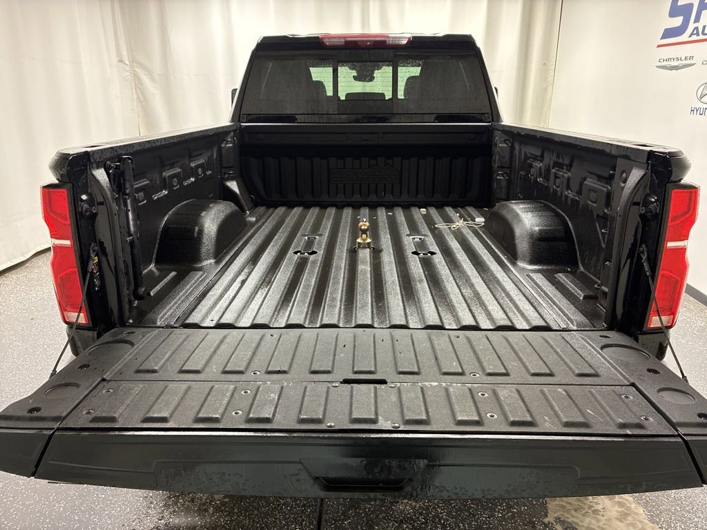 Used 2024 Chevrolet Silverado 2500 High Country w/ High Country Premium Package image 6