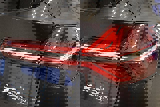 New 2025 BMW X3 xDrive30i w/ Convenience Package image 12