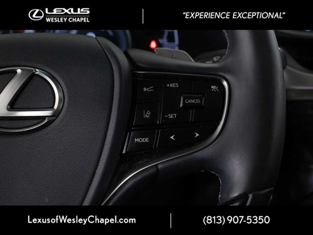 Used 2021 Lexus ES 300h Ultra Luxury w/ Accessory Package 2 FWD image 39