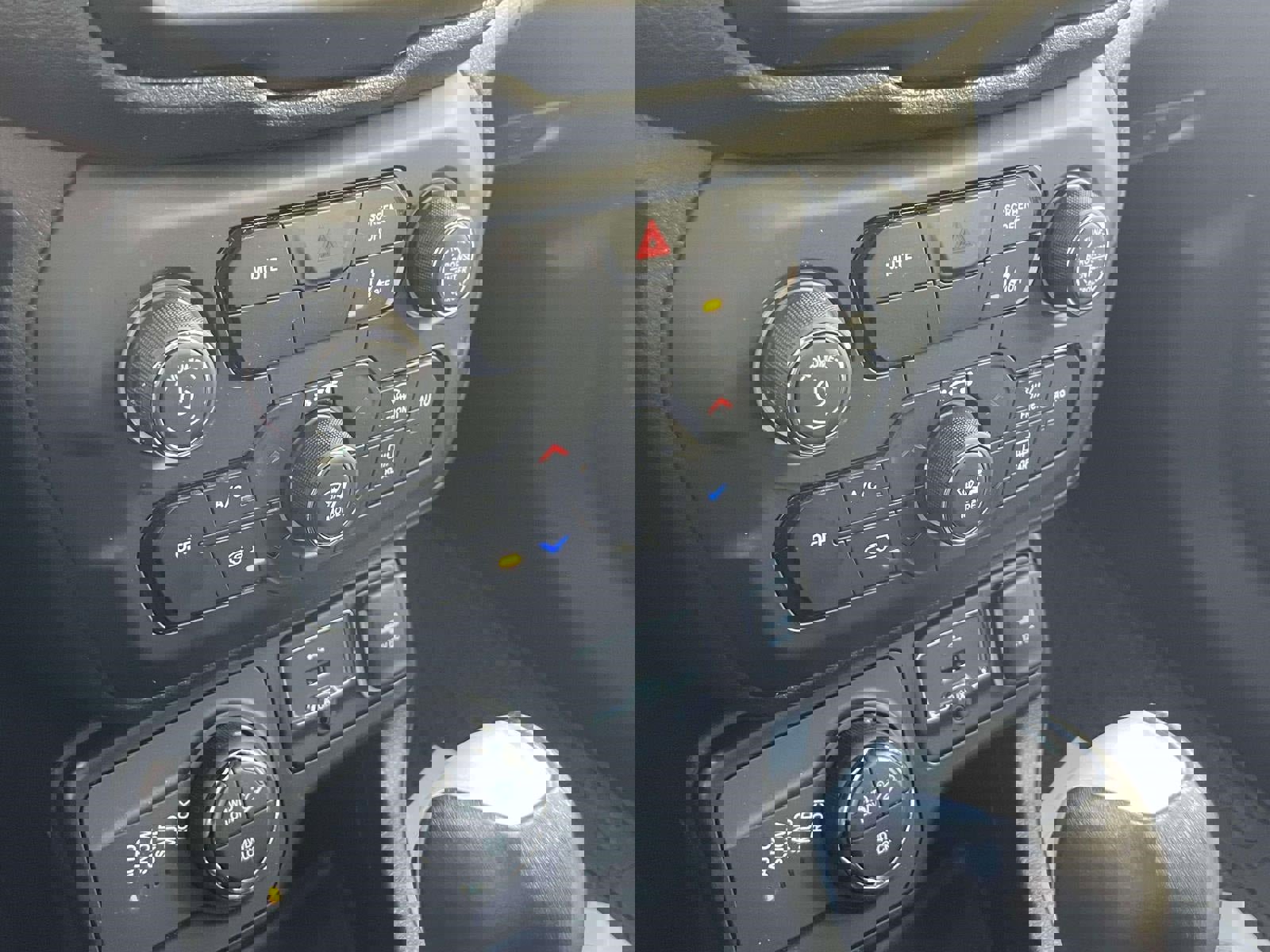 Used 2023 Jeep Renegade Trailhawk image 29