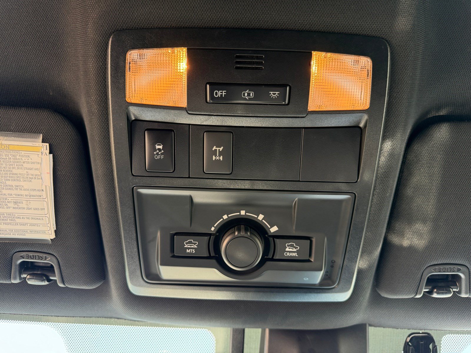 Used 2018 Toyota Tacoma TRD Off-Road w/ Technology Package AWD/4WD image 29