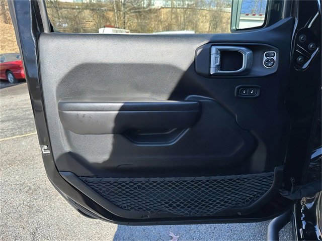 Used 2021 Jeep Wrangler Unlimited Rubicon w/ Cold Weather Group image 19