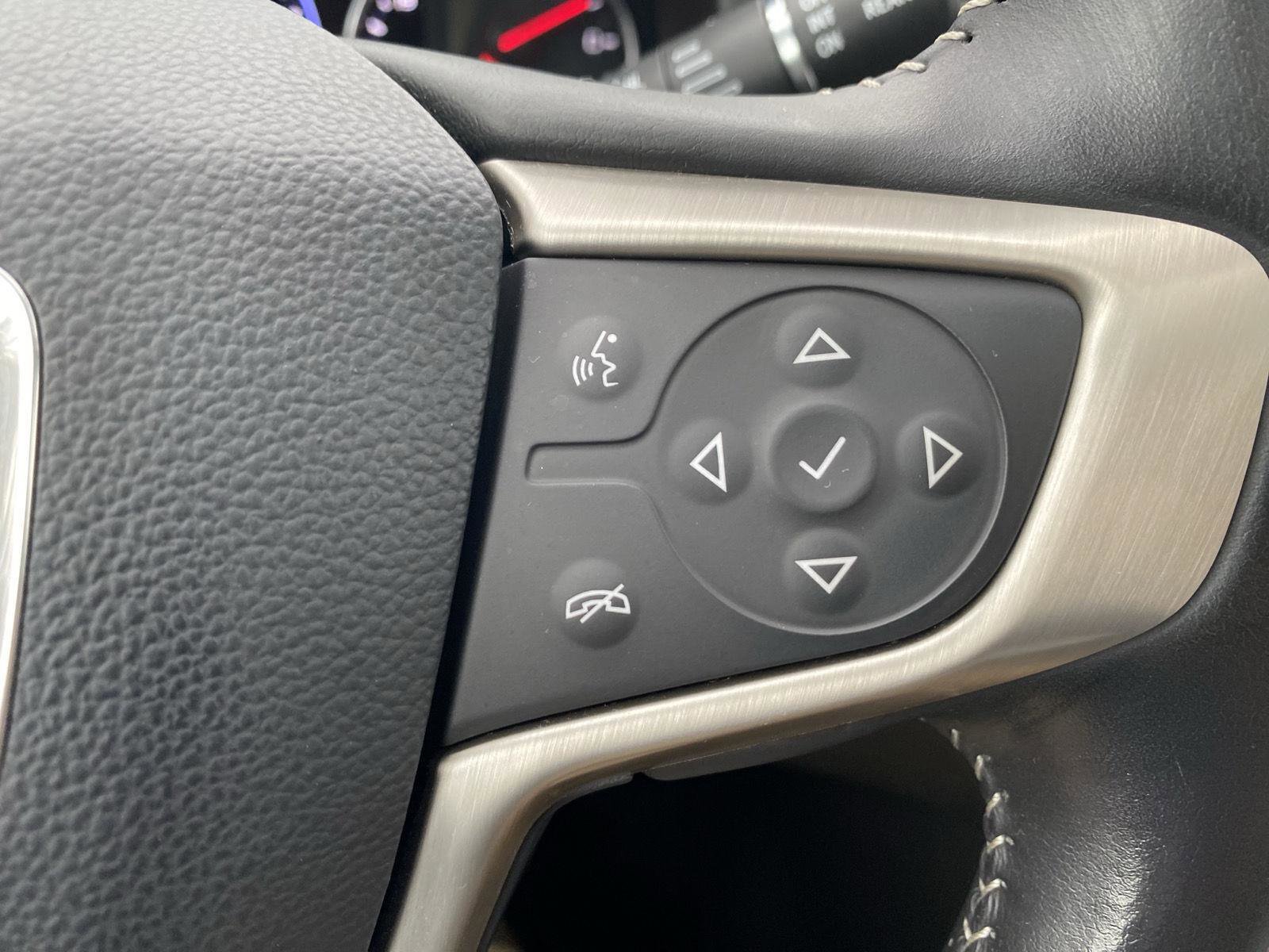 Used 2022 GMC Terrain Denali w/ LPO, Floor Liner Package image 30