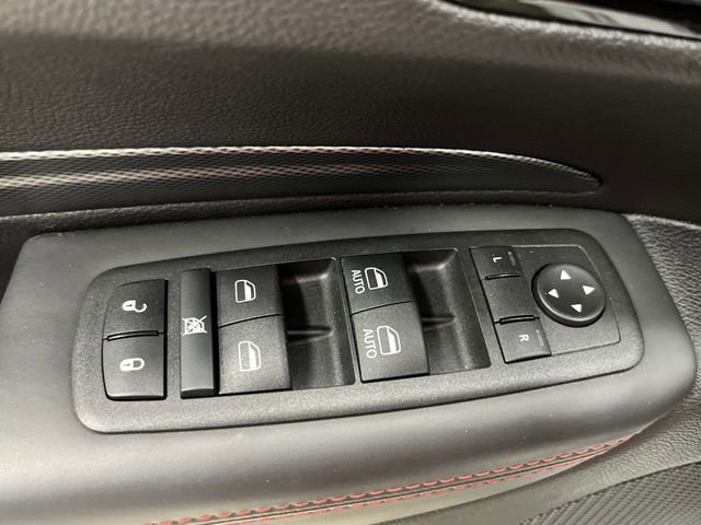 Used 2025 Dodge Durango R/T image 32