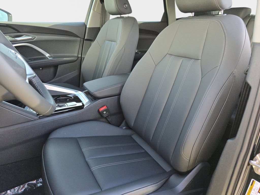 Certified 2025 Audi Q5 Premium w/ Convenience Package AWD/4WD image 15