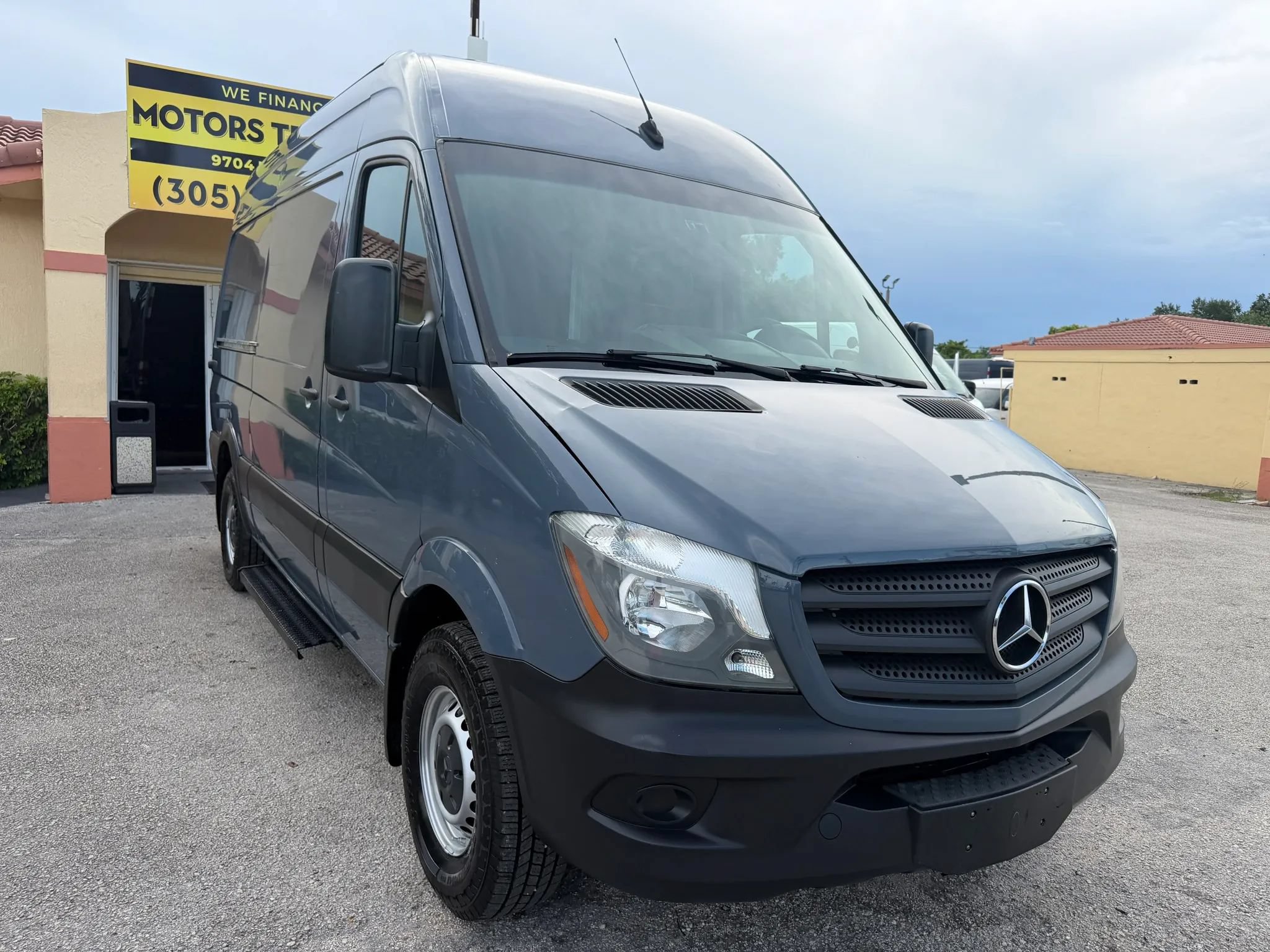 Used 2018 Mercedes-Benz Sprinter 2500 image 10