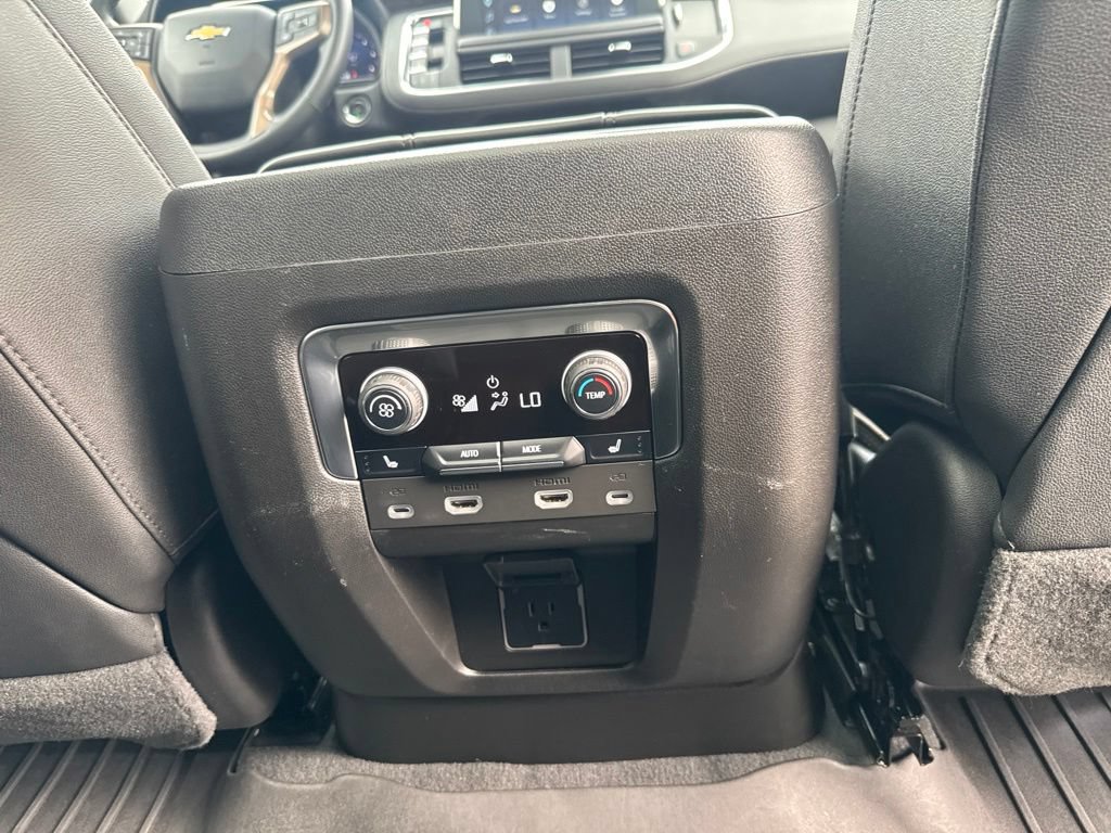 Used 2023 Chevrolet Suburban High Country w/ LPO, Illumination Package AWD/4WD image 29
