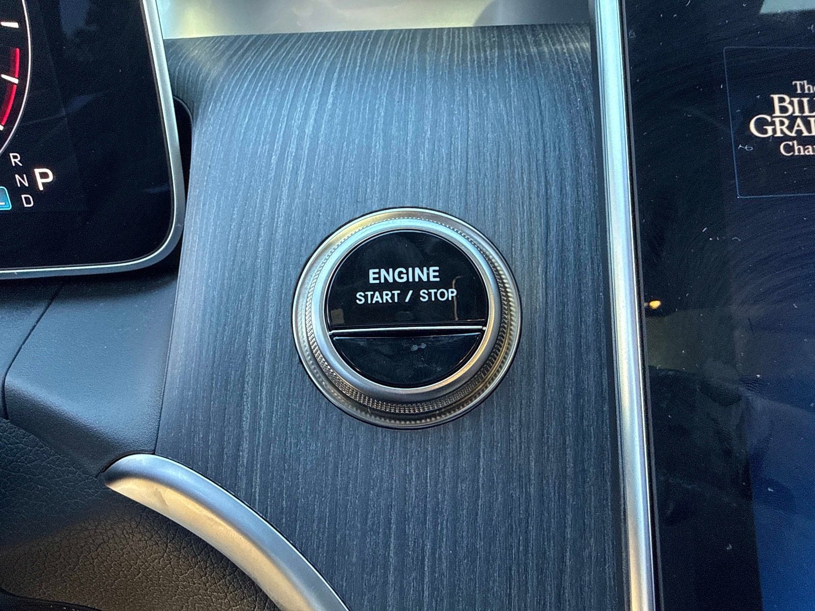 Used 2025 Mercedes-Benz GLC 350e 4MATIC image 31